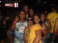 Oktober 10 Anos